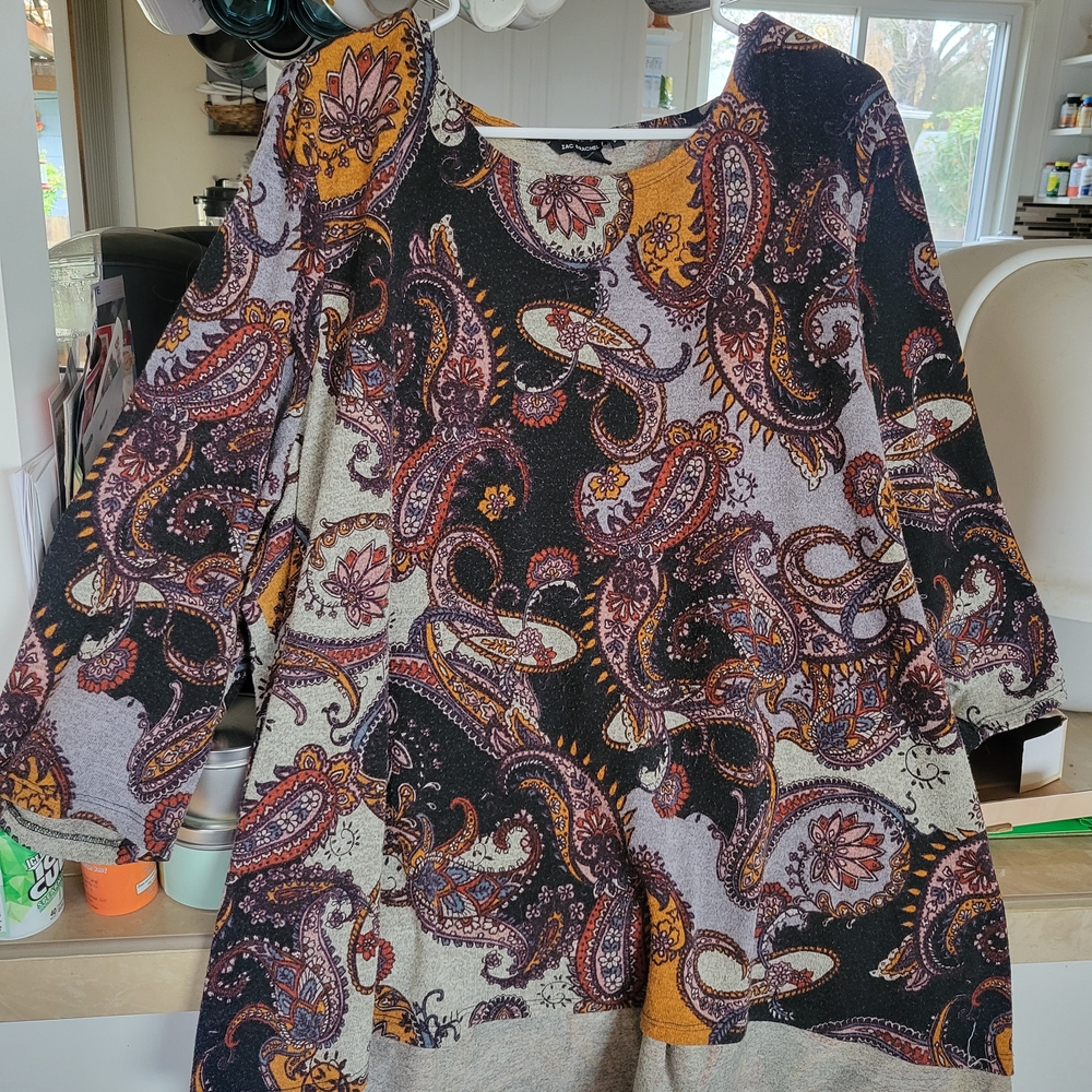 Zac & Rachel Multicolor Paisley V-Neck Sweater